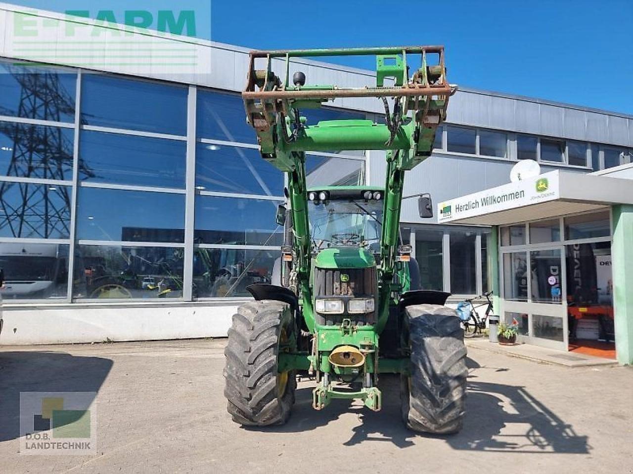 John Deere 6820 - Трактор: фото 2 John Deere 6820 - Трактор: фото 2