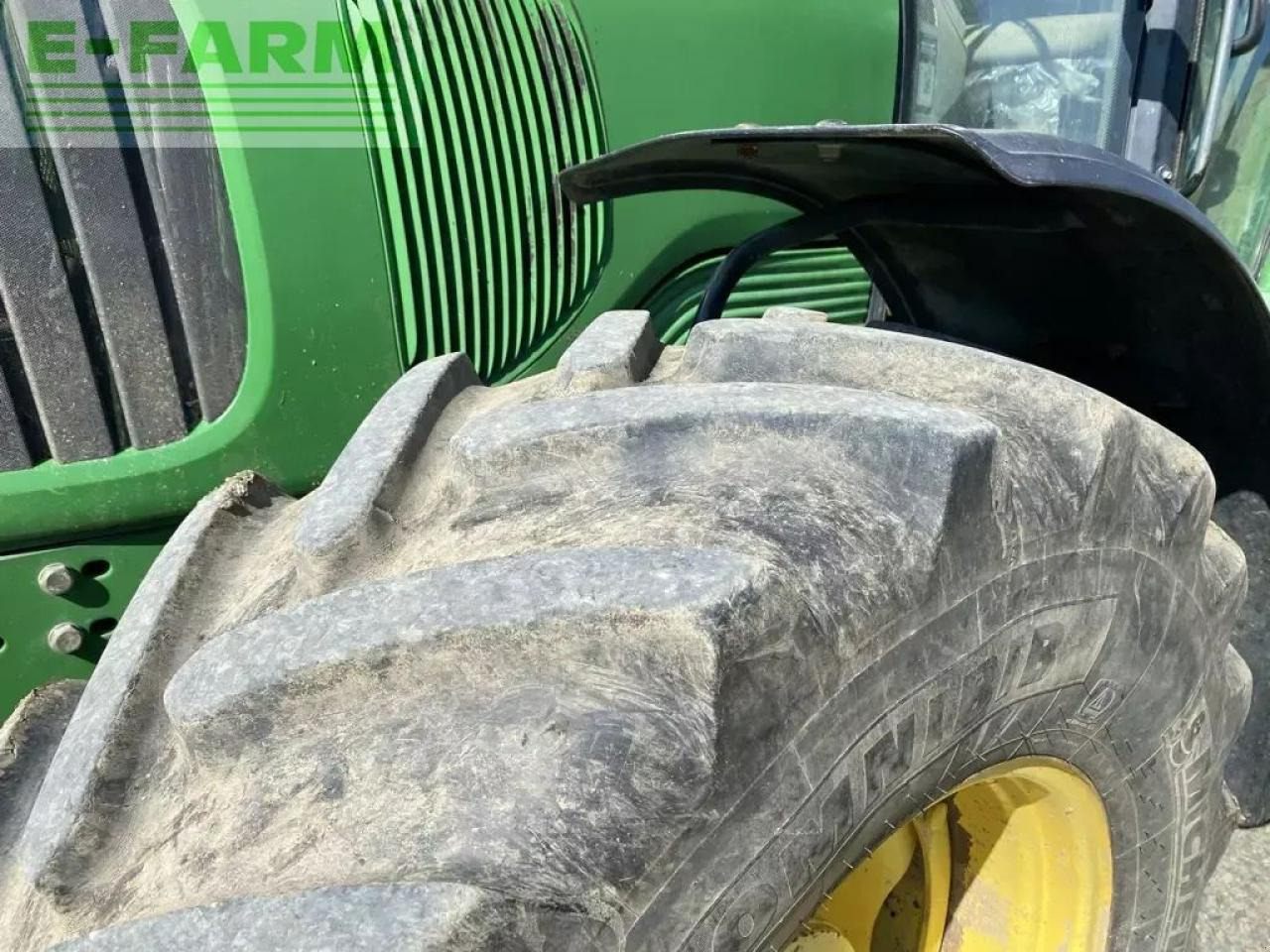 John Deere 6820 premium appeler le 06 48 74 97 57 - Трактор: фото 5 John Deere 6820 premium appeler le 06 48 74 97 57 - Трактор: фото 5