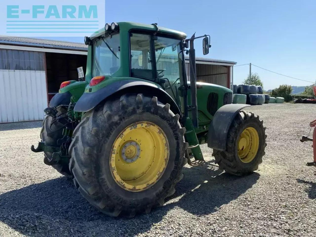 John Deere 6820 premium appeler le 06 48 74 97 57 - Трактор: фото 3 John Deere 6820 premium appeler le 06 48 74 97 57 - Трактор: фото 3