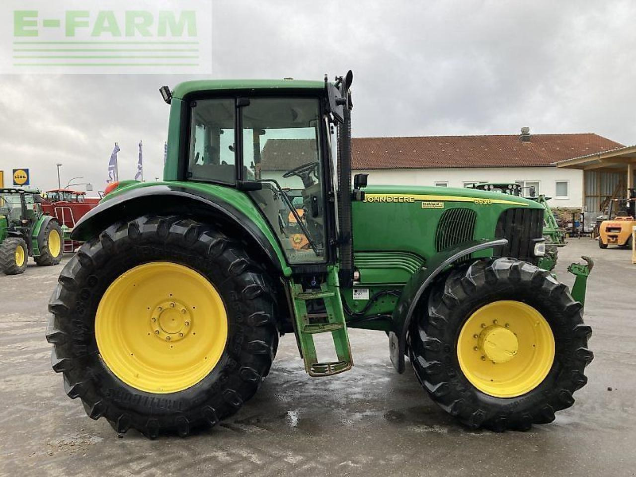 John Deere 6920 premium - Трактор: фото 4 John Deere 6920 premium - Трактор: фото 4