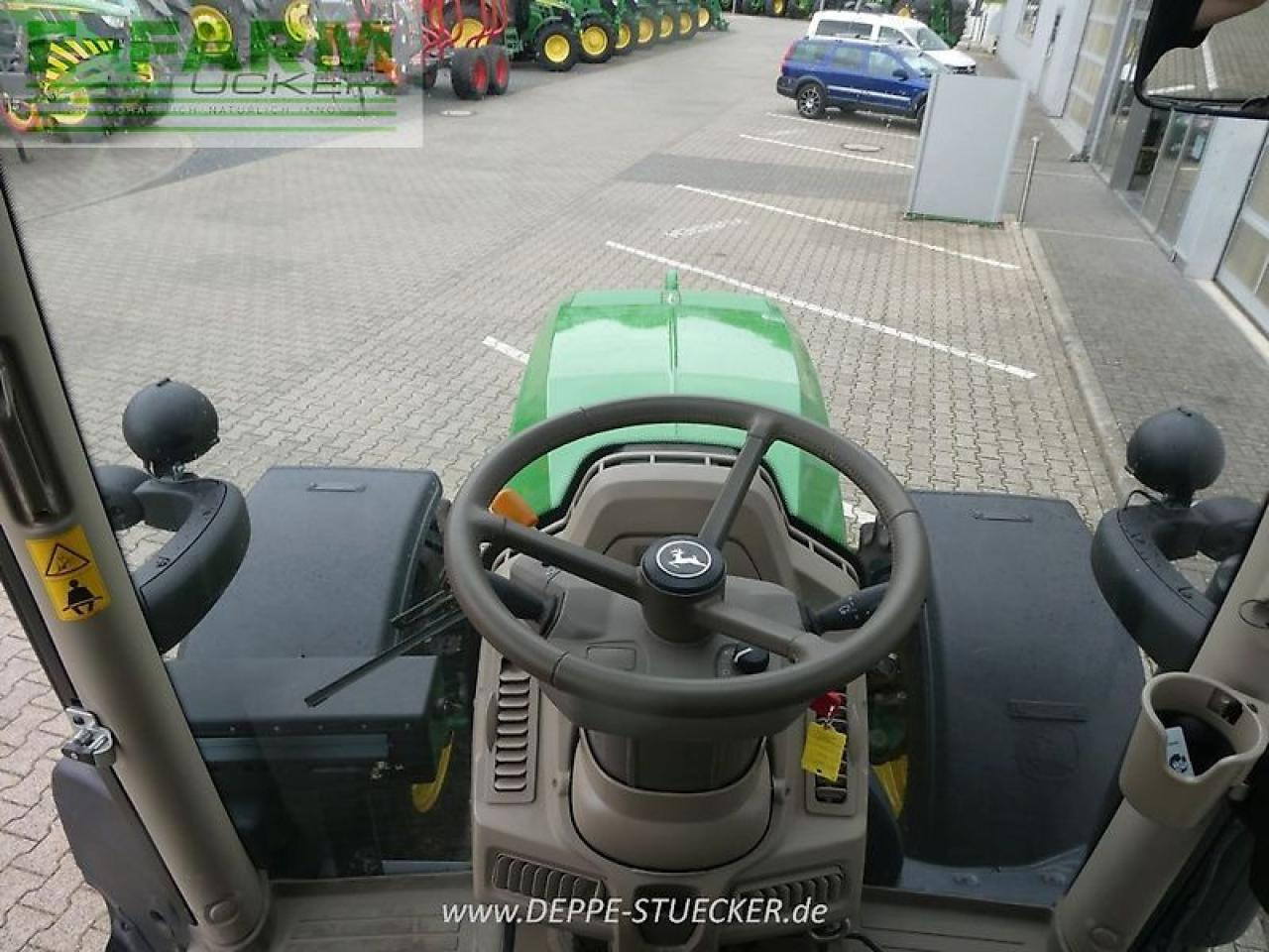 John Deere 6r 110 - Трактор: фото 4 John Deere 6r 110 - Трактор: фото 4