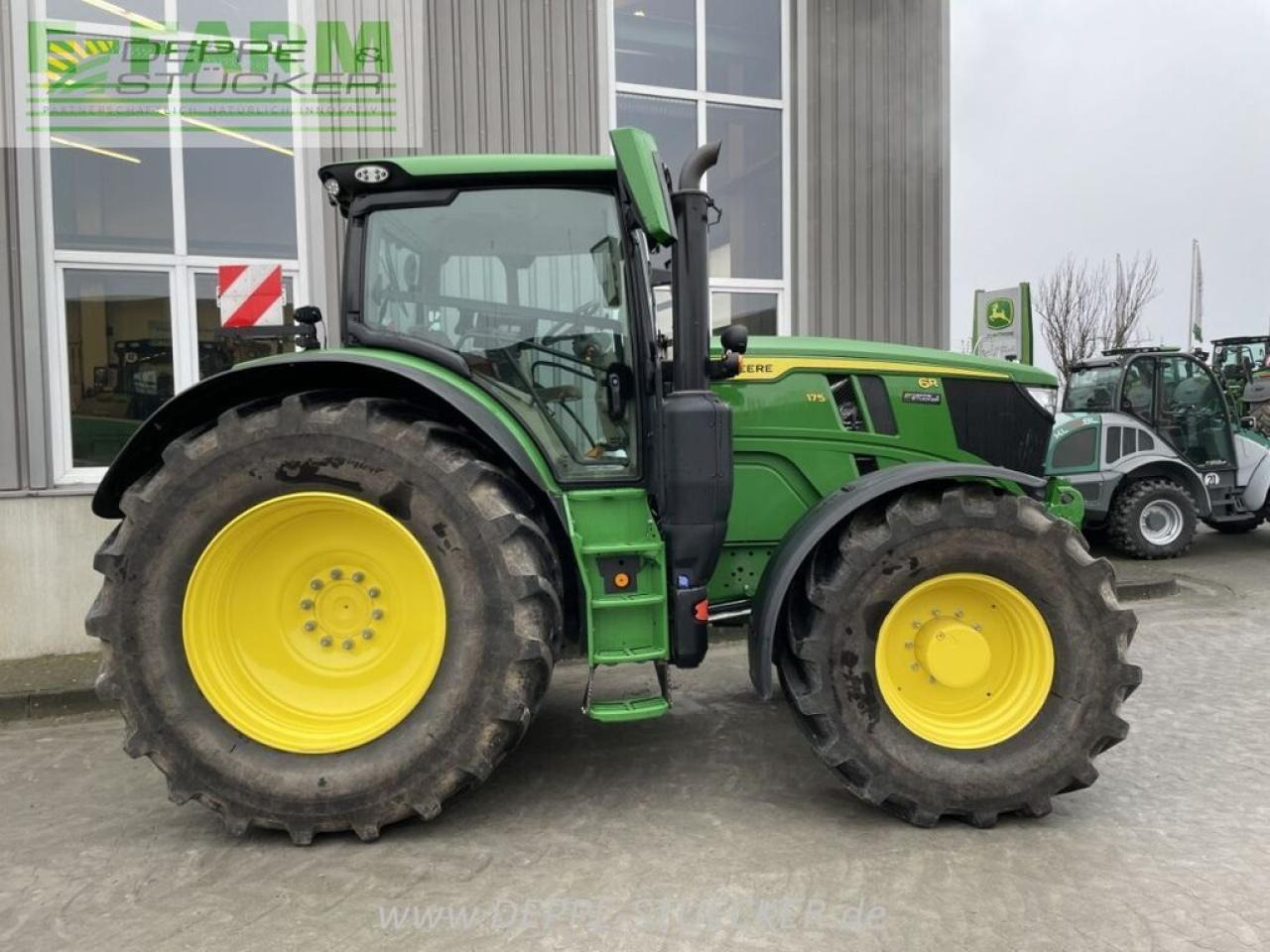 John Deere 6r 175 - Трактор: фото 3 John Deere 6r 175 - Трактор: фото 3