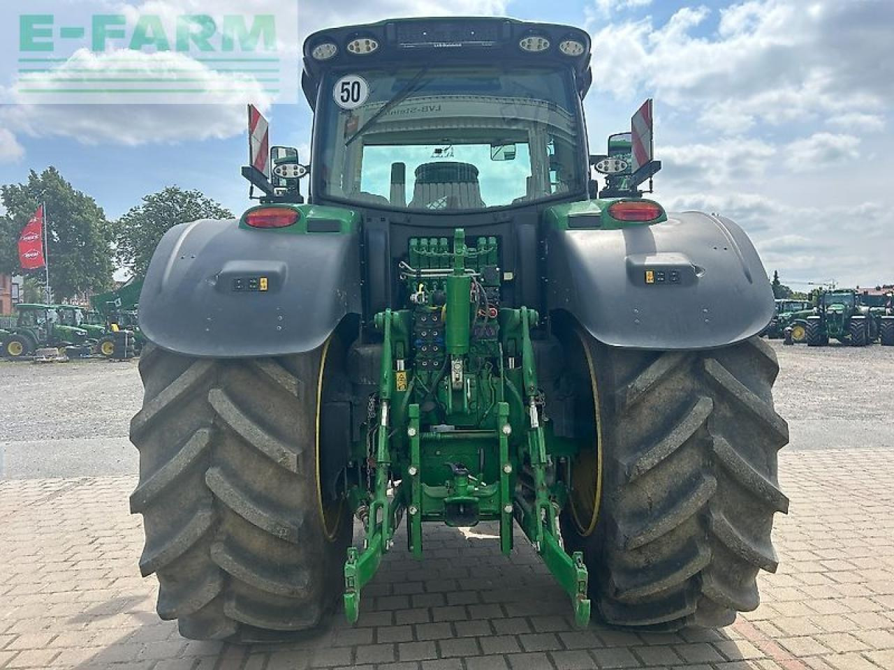 John Deere 6r 195 - Трактор: фото 5 John Deere 6r 195 - Трактор: фото 5