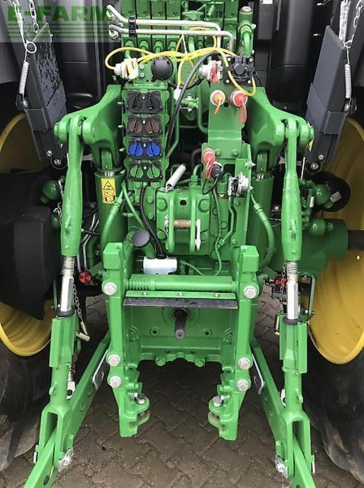 John Deere 6r 195 - Трактор: фото 5 John Deere 6r 195 - Трактор: фото 5