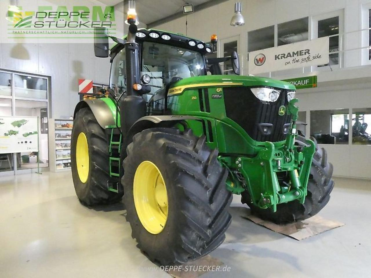 John Deere 6r 250 - Трактор: фото 5 John Deere 6r 250 - Трактор: фото 5