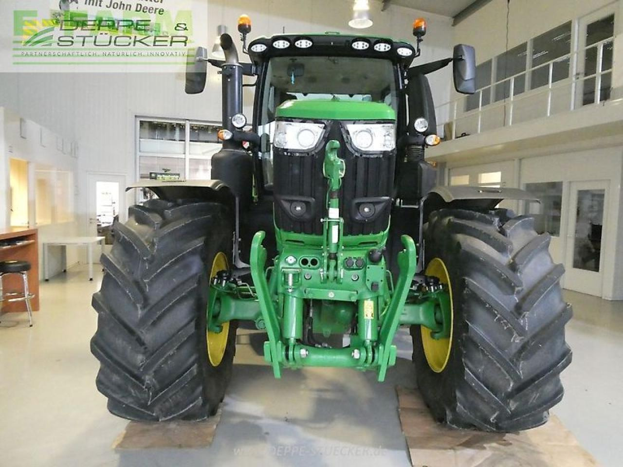 John Deere 6r 250 - Трактор: фото 4 John Deere 6r 250 - Трактор: фото 4