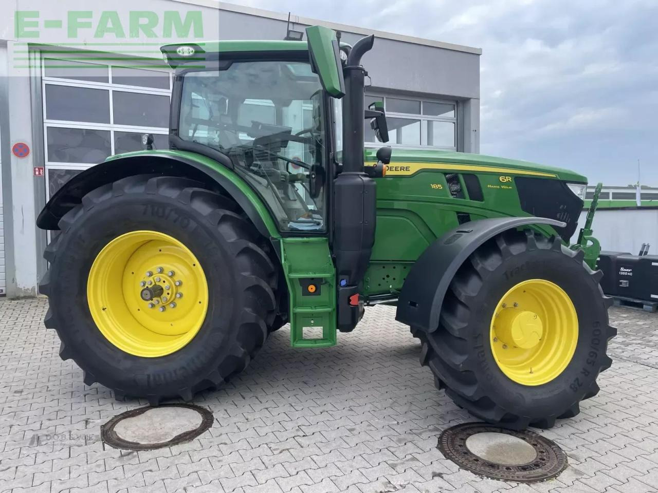 Трактор John Deere 6r185: фото 6