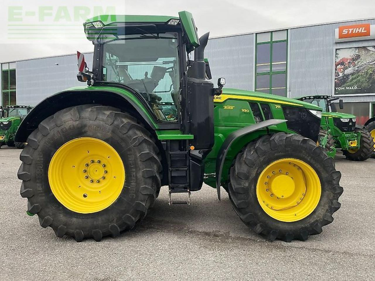 John Deere 7r330 / 7r 330 - Трактор: фото 2 John Deere 7r330 / 7r 330 - Трактор: фото 2
