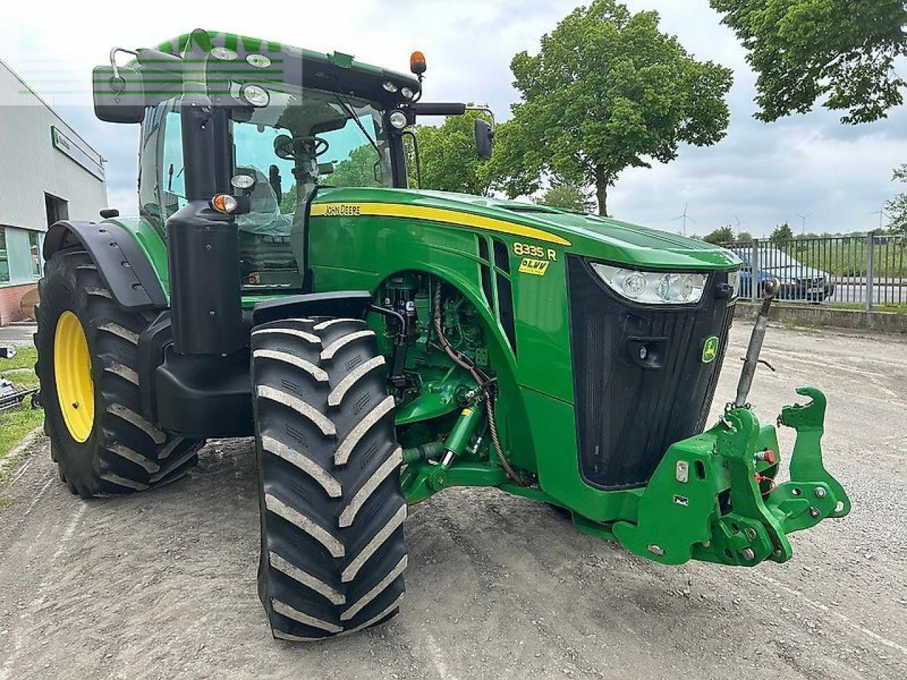 John Deere 8335 r - Трактор: фото 3 John Deere 8335 r - Трактор: фото 3