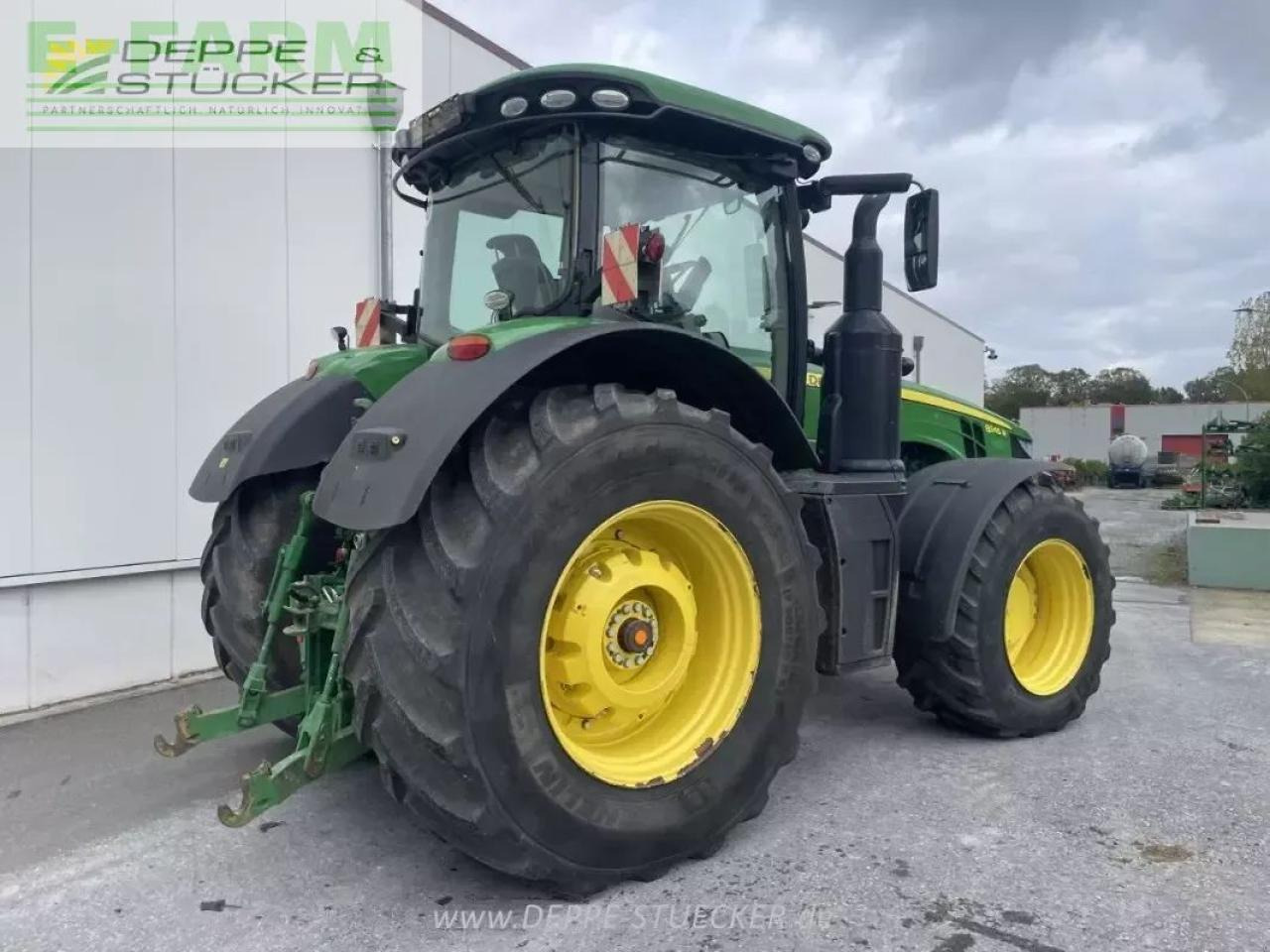 John Deere 8345r e23 - Трактор: фото 3 John Deere 8345r e23 - Трактор: фото 3