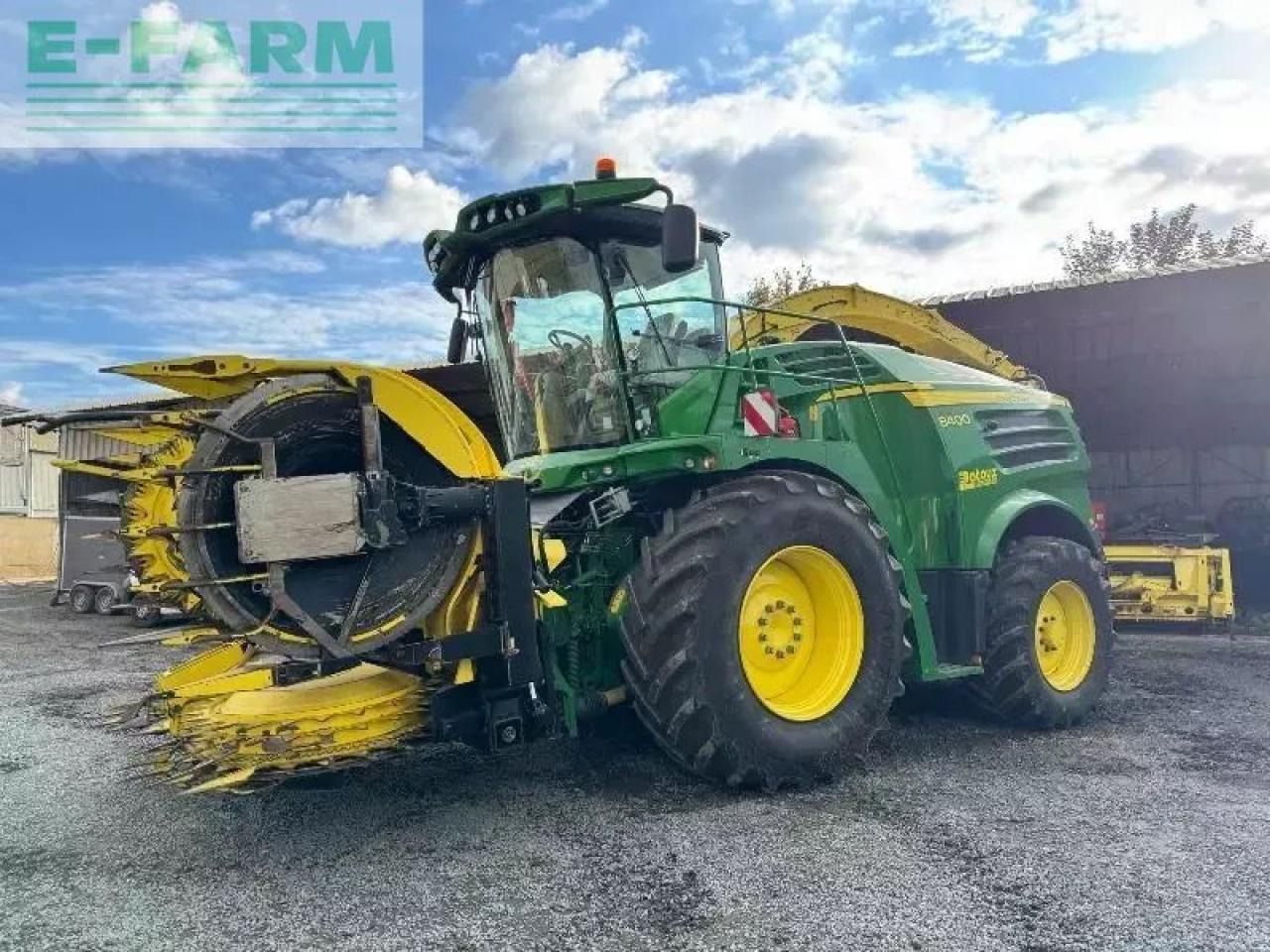 John Deere 8400 - Кормозбиральний комбайн: фото 1 John Deere 8400 - Кормозбиральний комбайн: фото 1