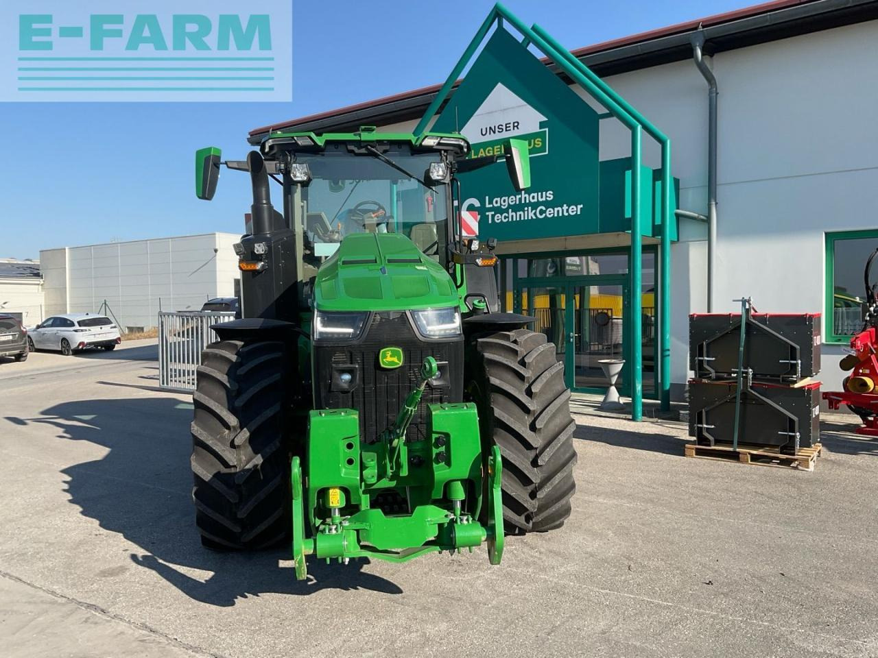 John Deere 8R 410 - Трактор: фото 3 John Deere 8R 410 - Трактор: фото 3
