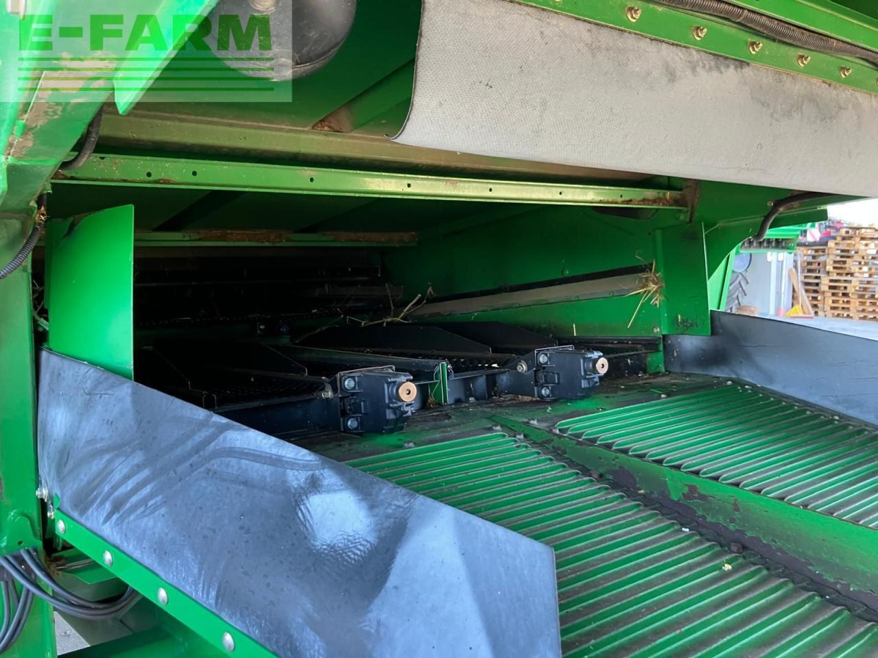 Зернозбиральний комбайн John Deere T560HM: фото 9 Зернозбиральний комбайн John Deere T560HM: фото 9