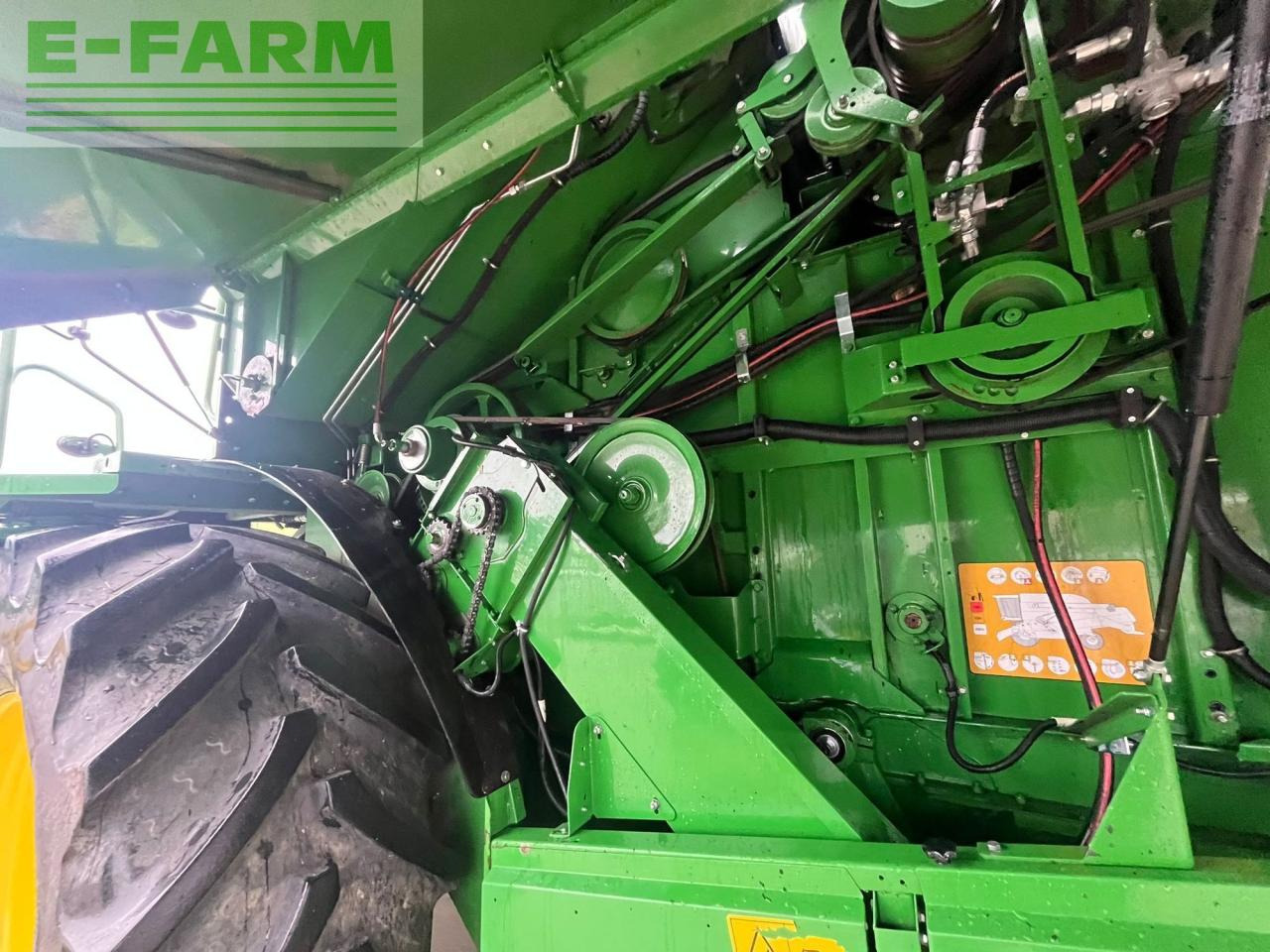 Зернозбиральний комбайн John Deere W440: фото 16