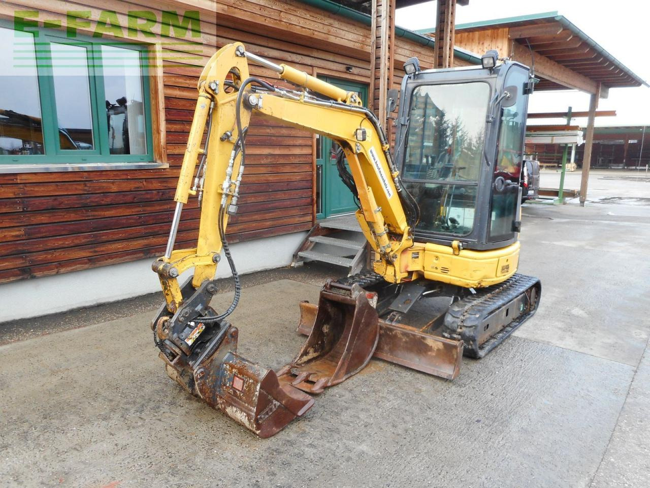 Komatsu pc 26mr-3 ( 2.710kg ) mit powertilt - Міні-екскаватор: фото 2 Komatsu pc 26mr-3 ( 2.710kg ) mit powertilt - Міні-екскаватор: фото 2