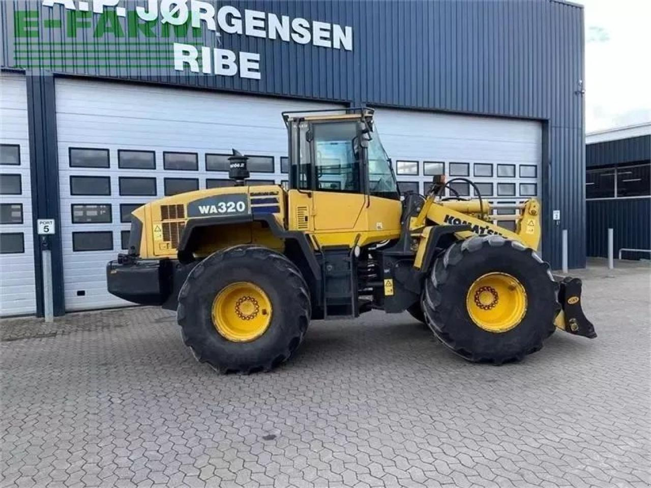 Komatsu wa320-5 - Міні-екскаватор: фото 3 Komatsu wa320-5 - Міні-екскаватор: фото 3