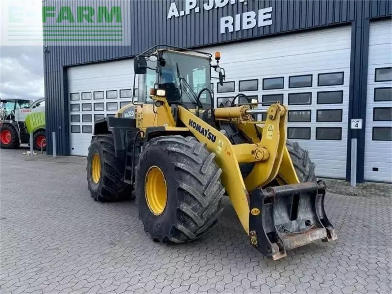 Komatsu wa320-5 - Міні-екскаватор: фото 2 Komatsu wa320-5 - Міні-екскаватор: фото 2