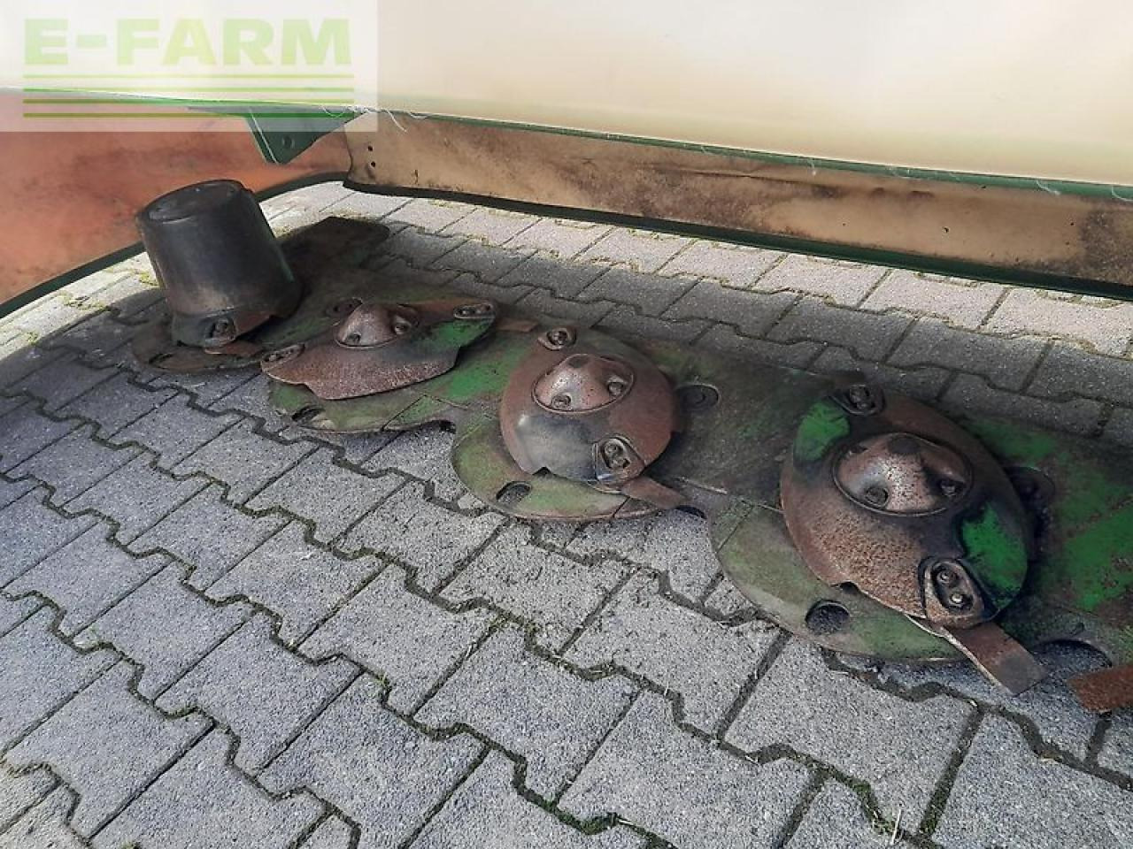 Krone easy cut r 320 - Косарка: фото 4 Krone easy cut r 320 - Косарка: фото 4