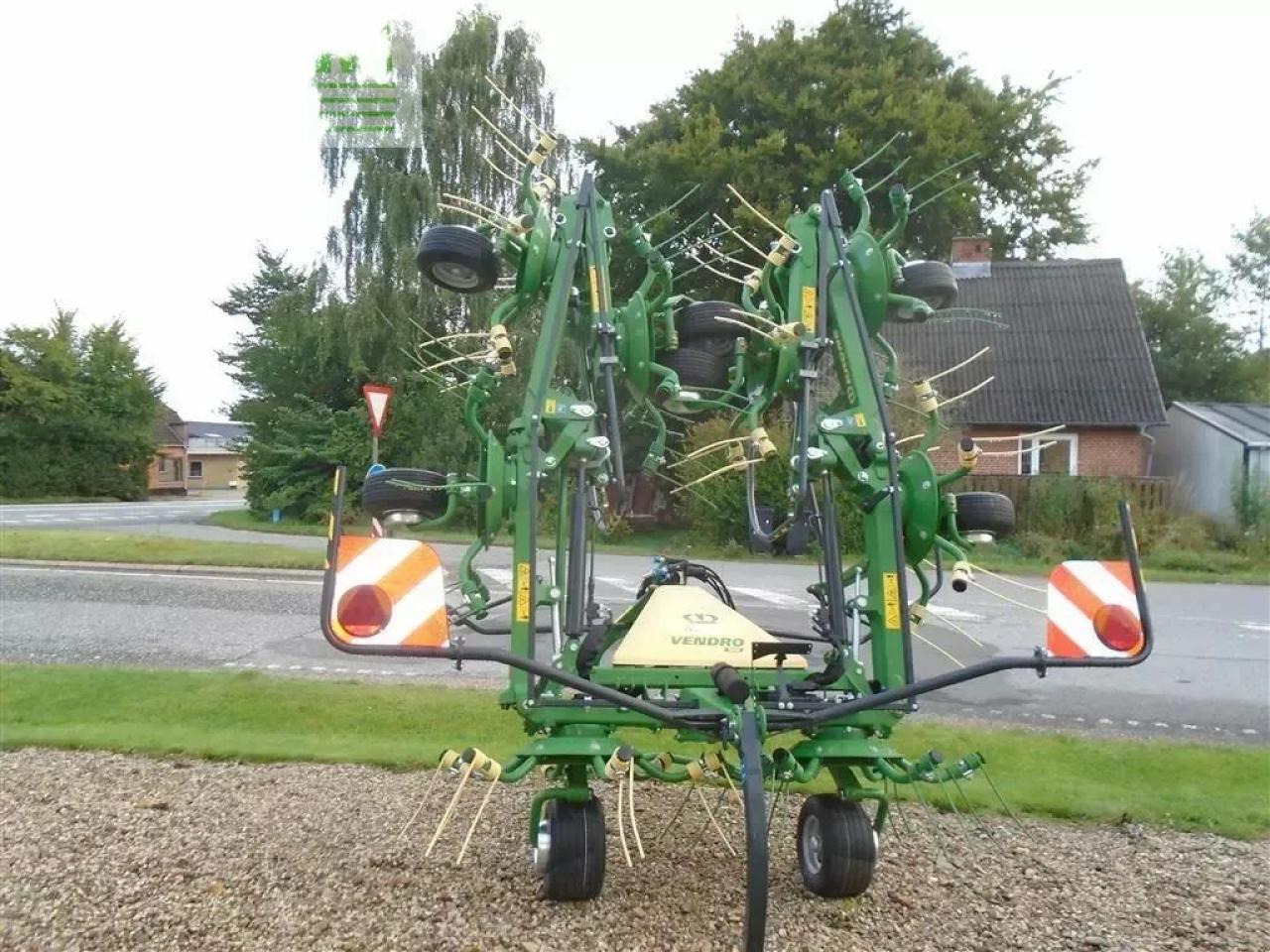 Krone vendro 900 - Сіноворушилка: фото 1 Krone vendro 900 - Сіноворушилка: фото 1