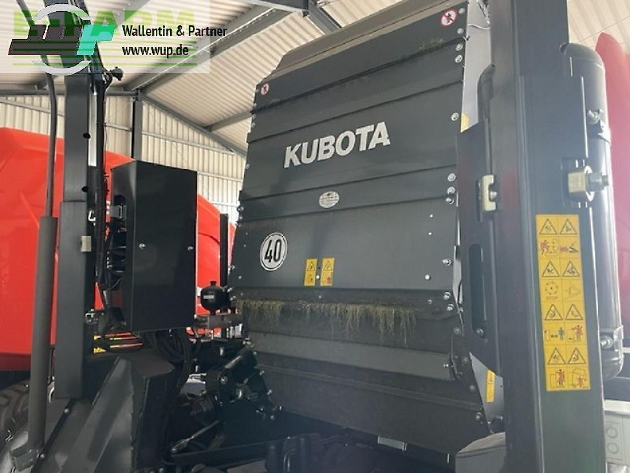 Kubota bv5200 sc14n flexiwrap - Прес-підбирач тюковий: фото 4 Kubota bv5200 sc14n flexiwrap - Прес-підбирач тюковий: фото 4