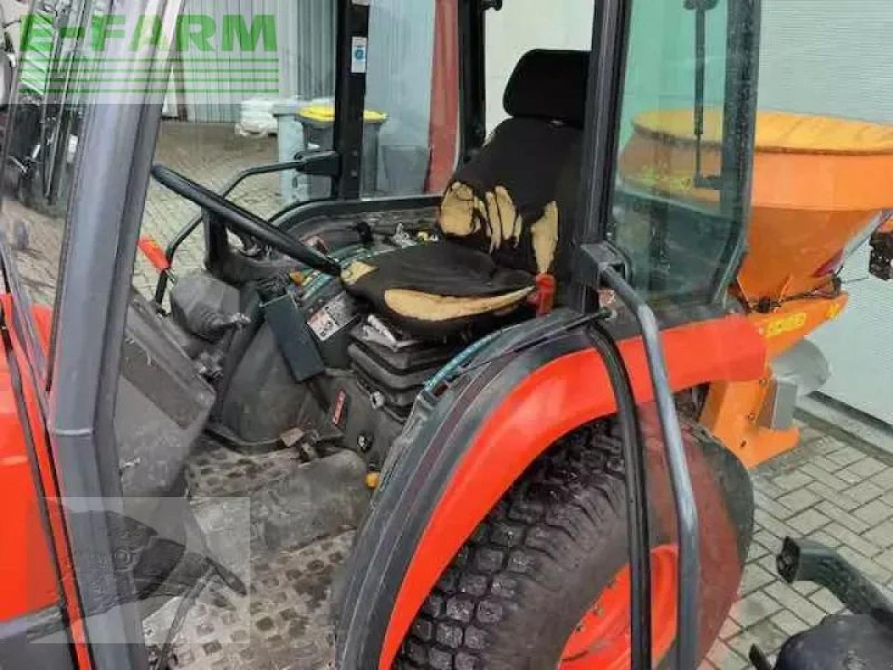 Kubota stv 32 - Трактор: фото 4 Kubota stv 32 - Трактор: фото 4