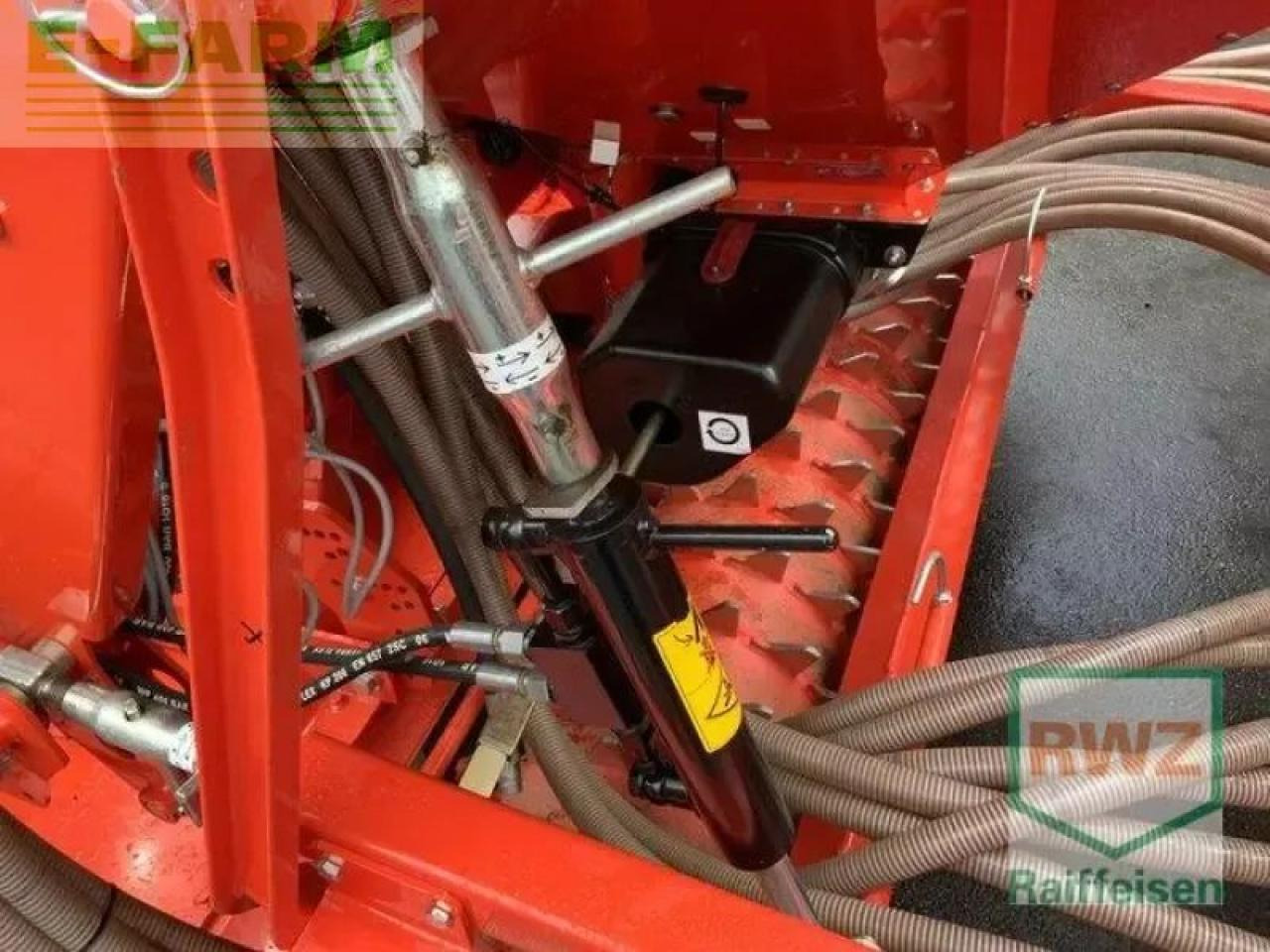 Kuhn combiliner venta lc302 (55+10,2 ha) - Сівалка точного висіву: фото 5 Kuhn combiliner venta lc302 (55+10,2 ha) - Сівалка точного висіву: фото 5