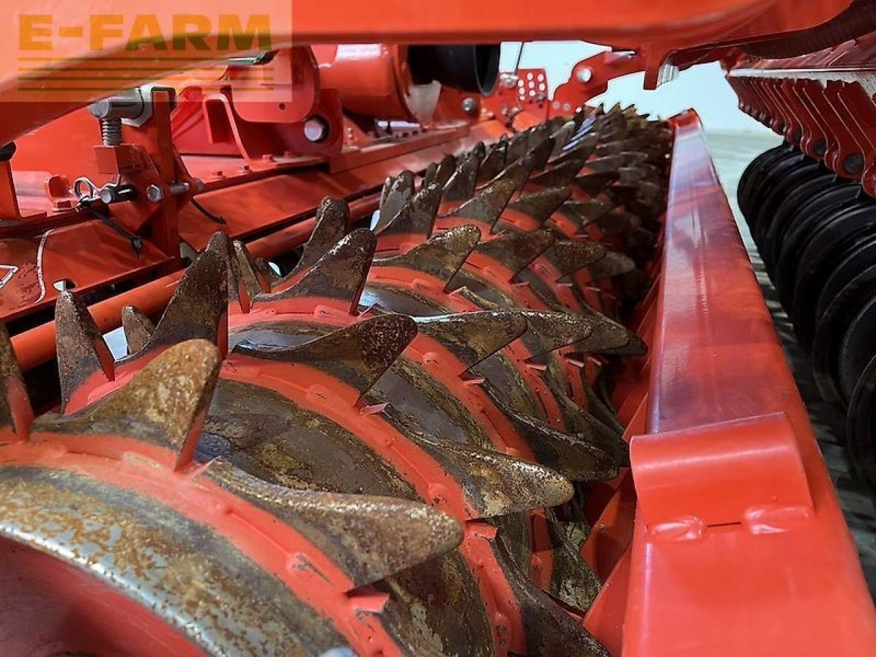 Kuhn hrb 302 / venta 330-24 - Сівалка: фото 5 Kuhn hrb 302 / venta 330-24 - Сівалка: фото 5