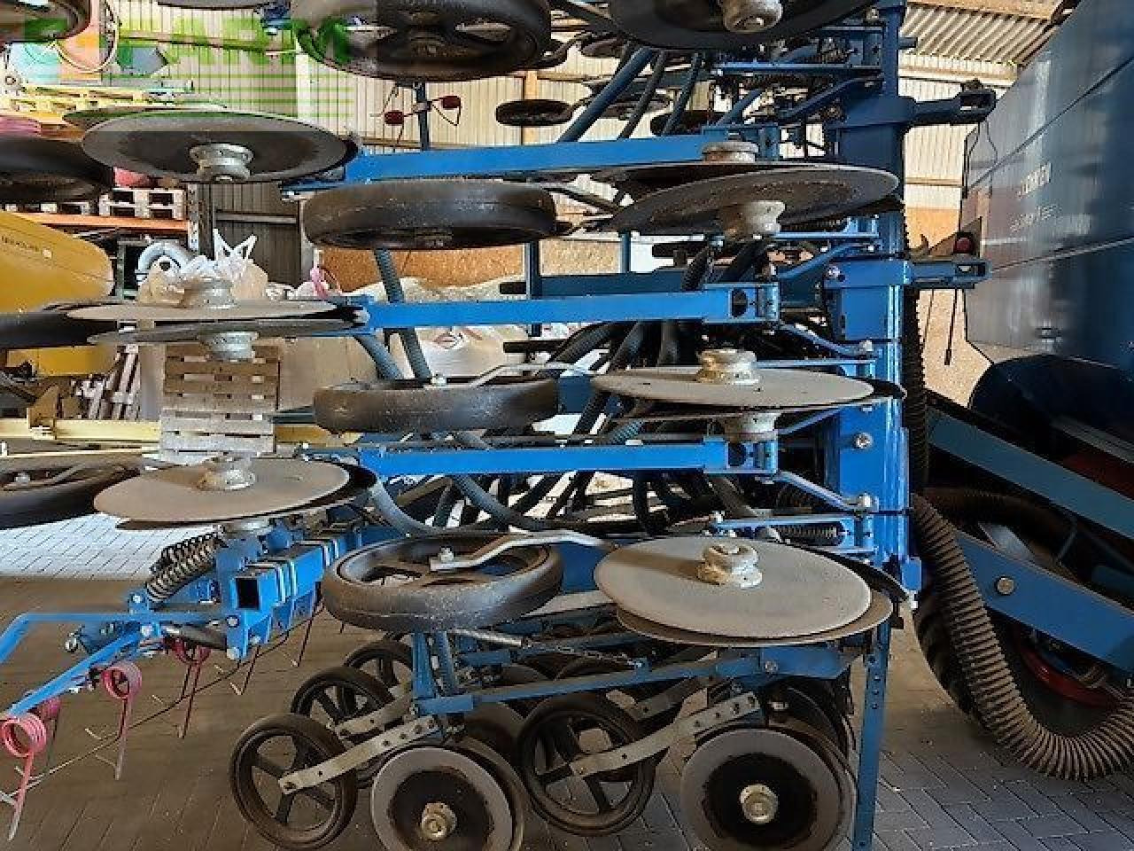 Lemken solitär 9/600 ka - ds 125 mit zirkon 12/600 ka - Сівалка: фото 2 Lemken solitär 9/600 ka - ds 125 mit zirkon 12/600 ka - Сівалка: фото 2