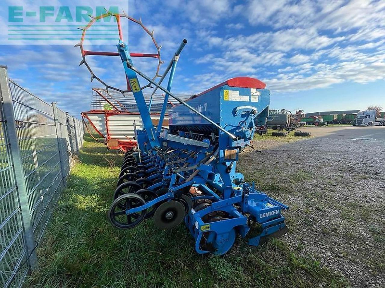 Lemken zirkon 9/300 u. saphir 7 ds 30 - Сівалка: фото 4 Lemken zirkon 9/300 u. saphir 7 ds 30 - Сівалка: фото 4