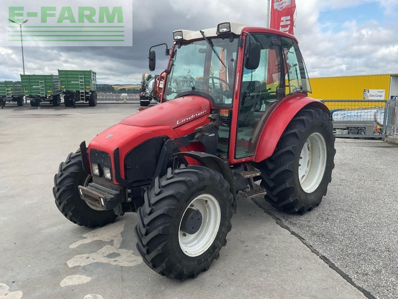 Lindner Geotrac 70 - Трактор: фото 1 Lindner Geotrac 70 - Трактор: фото 1