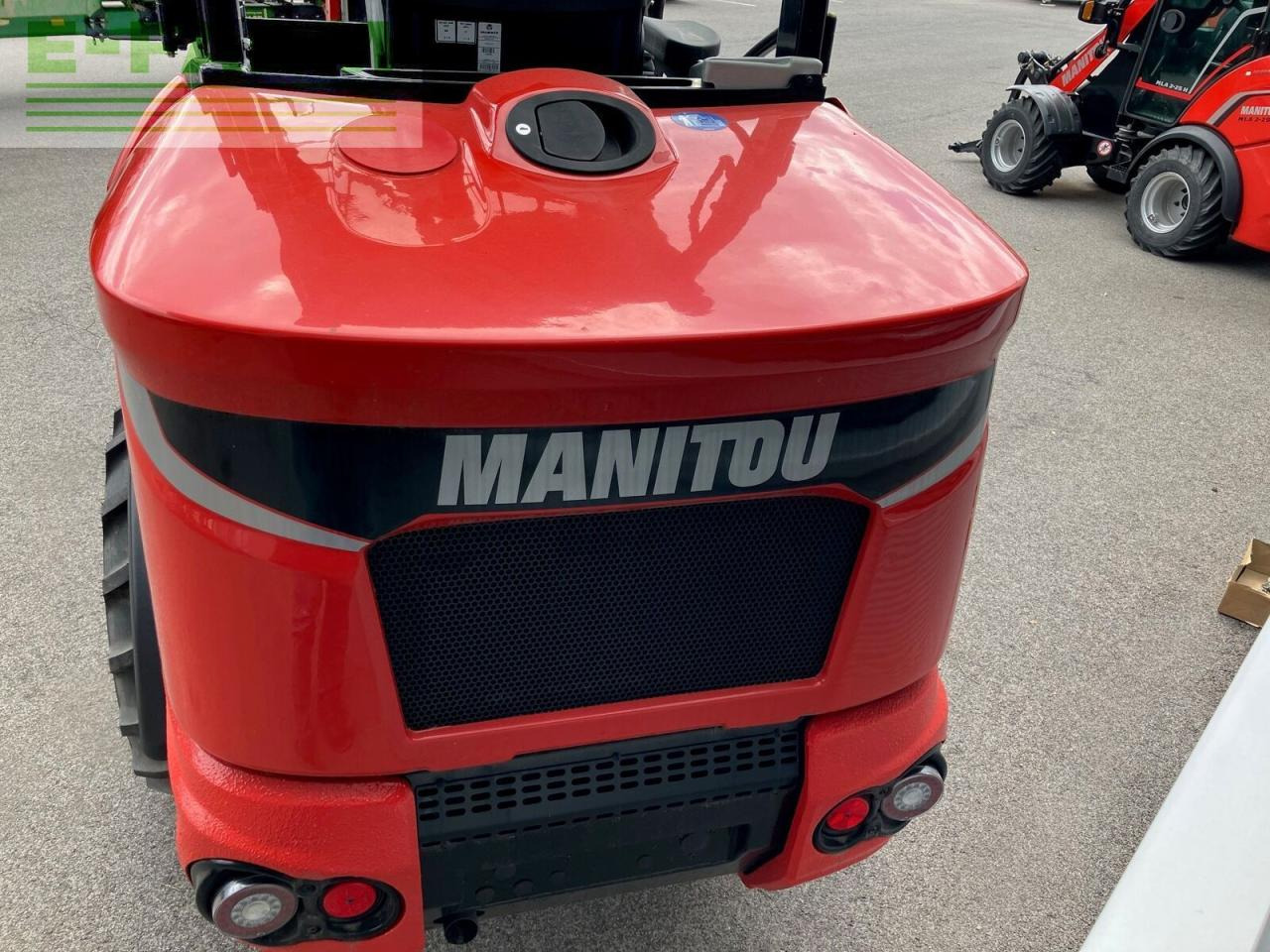 Компактний фронтальний навантажувач Manitou manitou mla 3-25: фото 6
