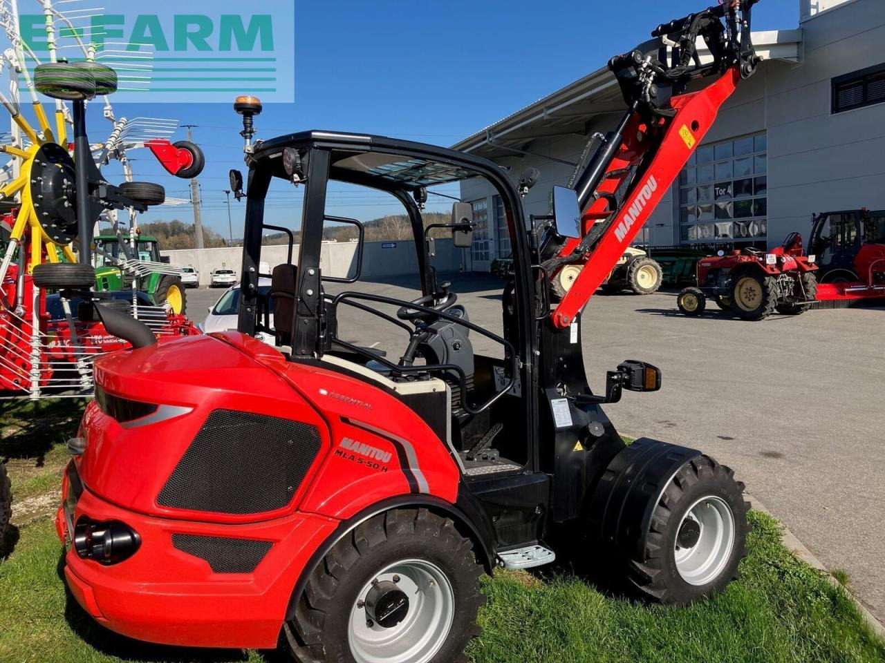 Компактний фронтальний навантажувач Manitou mla5-50: фото 6