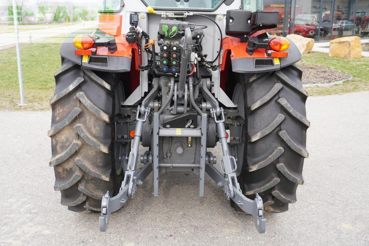 Massey Ferguson 3wf.115 efficient - Трактор: фото 5 Massey Ferguson 3wf.115 efficient - Трактор: фото 5
