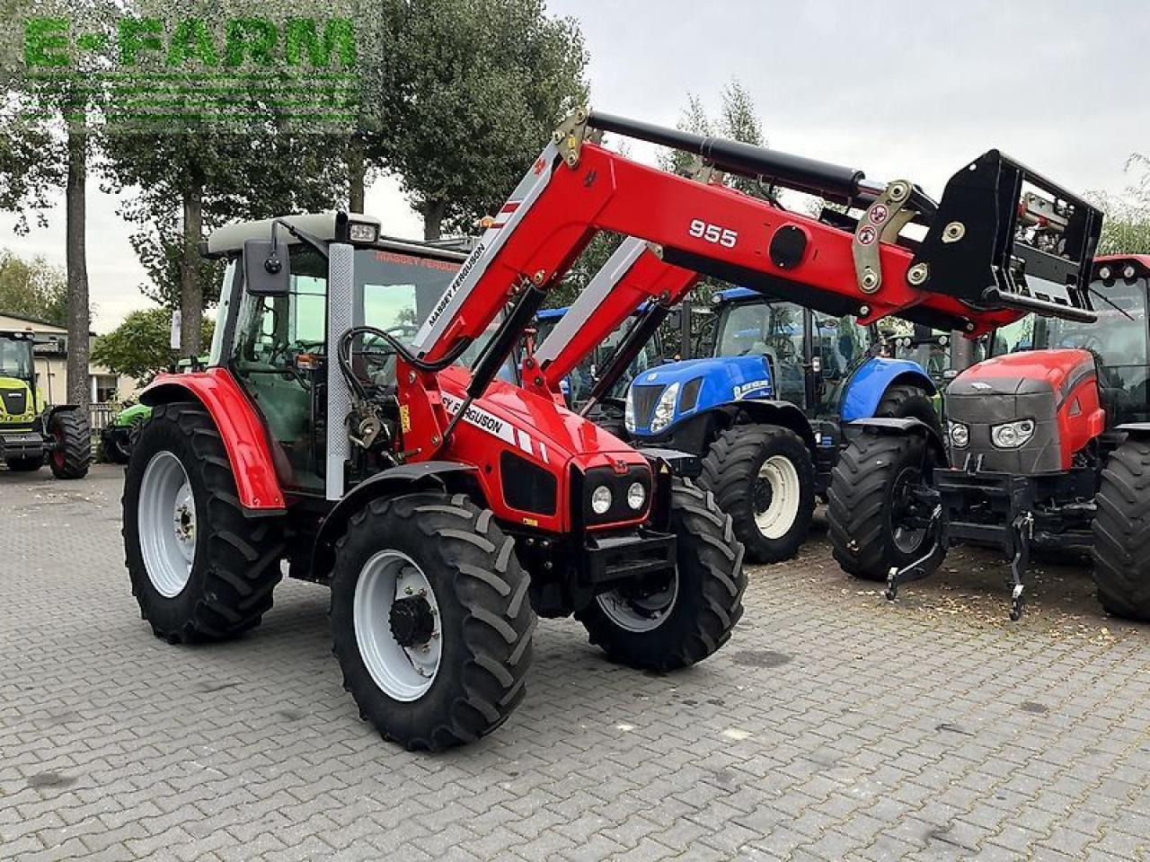 Massey Ferguson 5455 dyna-4 + massey ferguson 955 - Трактор: фото 3 Massey Ferguson 5455 dyna-4 + massey ferguson 955 - Трактор: фото 3