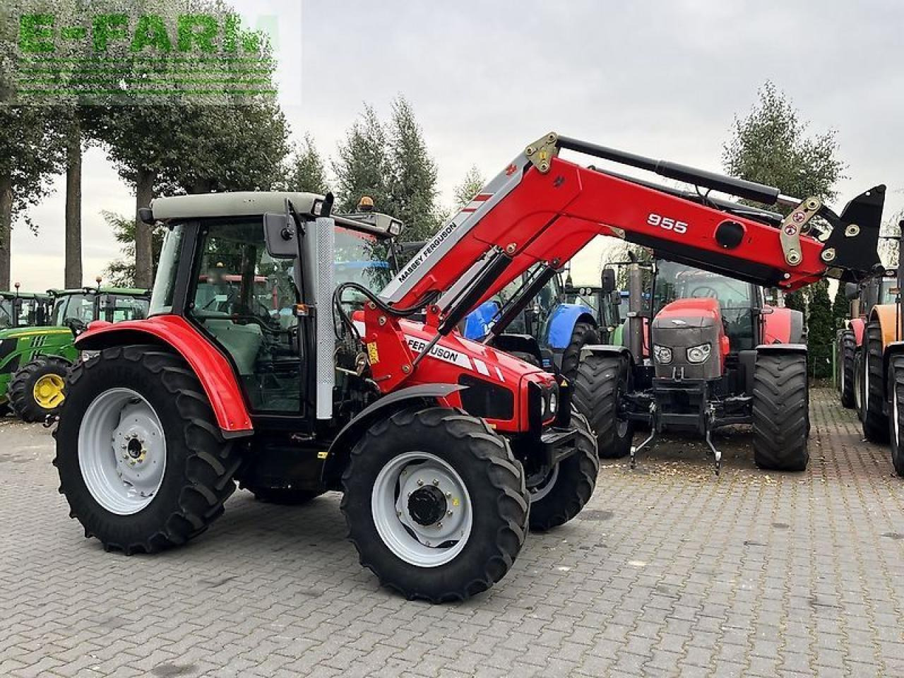 Massey Ferguson 5455 dyna-4 + massey ferguson 955 - Трактор: фото 4 Massey Ferguson 5455 dyna-4 + massey ferguson 955 - Трактор: фото 4