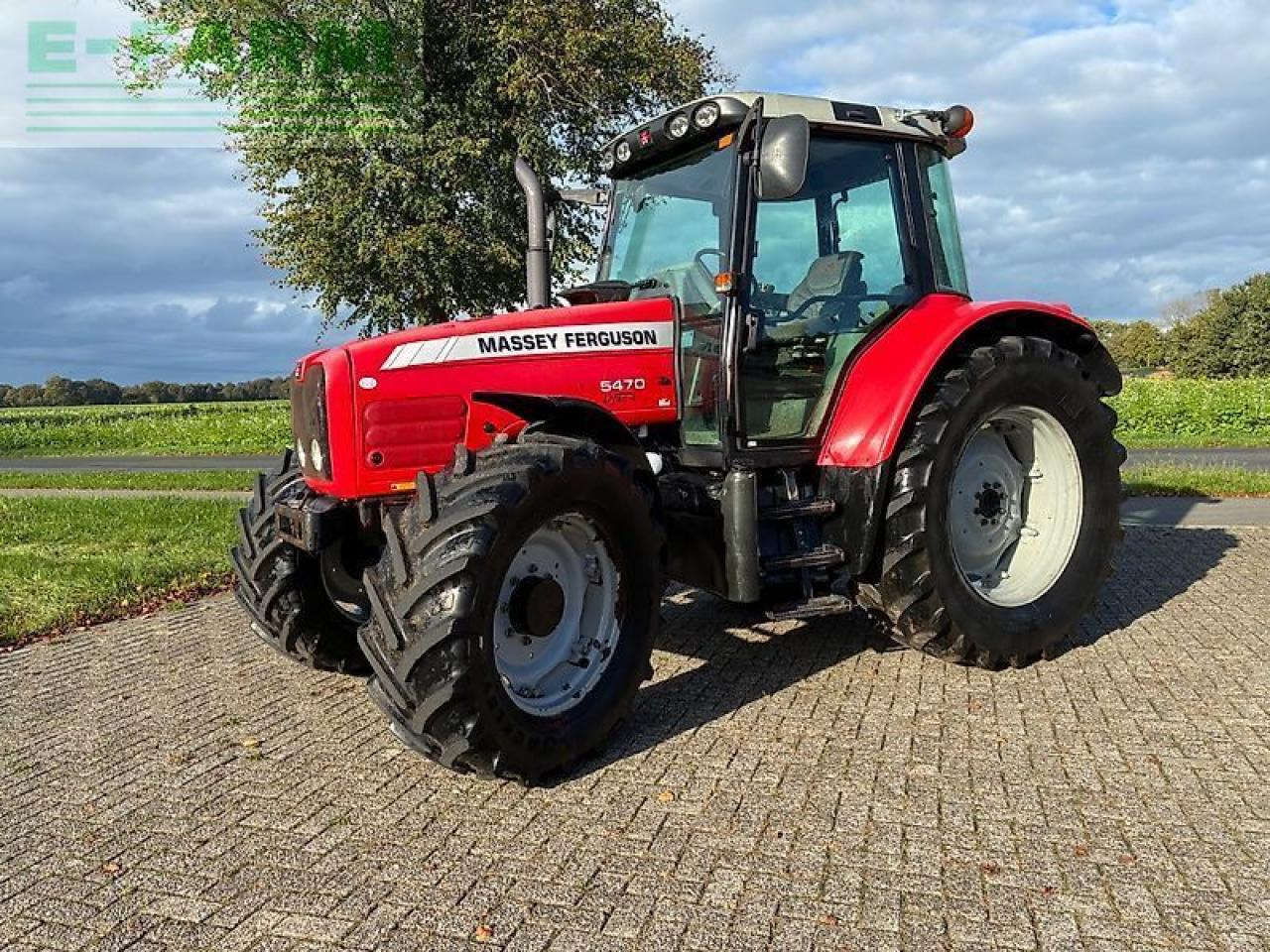 Massey Ferguson 5470 - Трактор: фото 1 Massey Ferguson 5470 - Трактор: фото 1