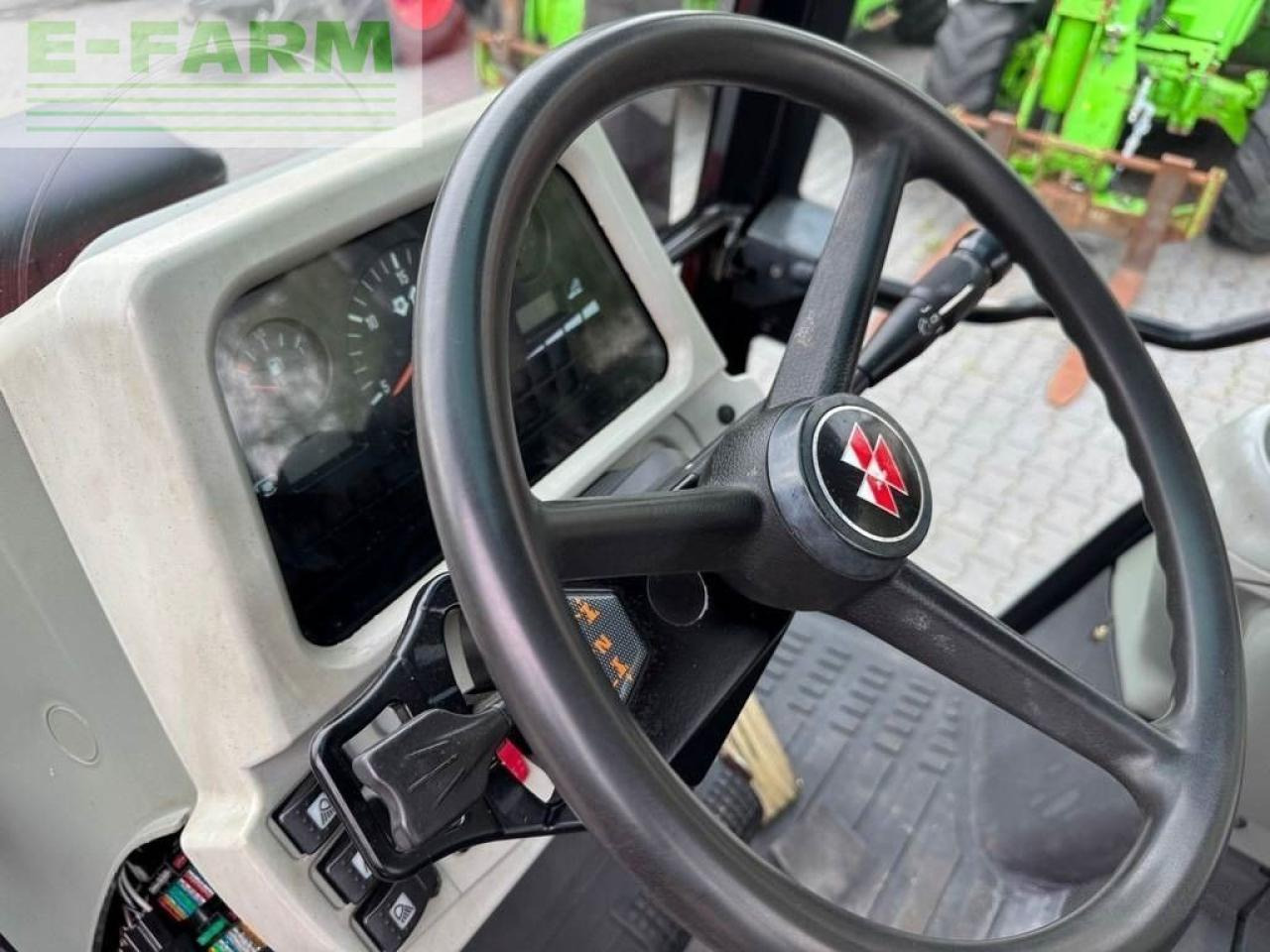 Трактор Massey Ferguson 5470 dyna-4: фото 12