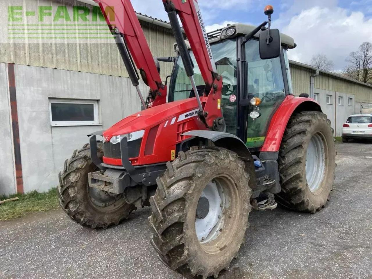 Massey Ferguson 5611 dyna-6 essential Essential - Трактор: фото 4 Massey Ferguson 5611 dyna-6 essential Essential - Трактор: фото 4