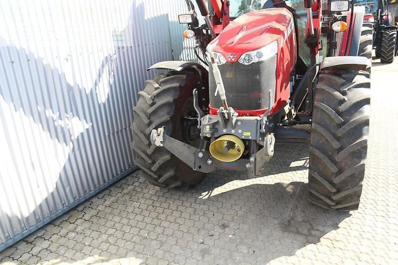 Massey Ferguson 5711 - Трактор: фото 3 Massey Ferguson 5711 - Трактор: фото 3