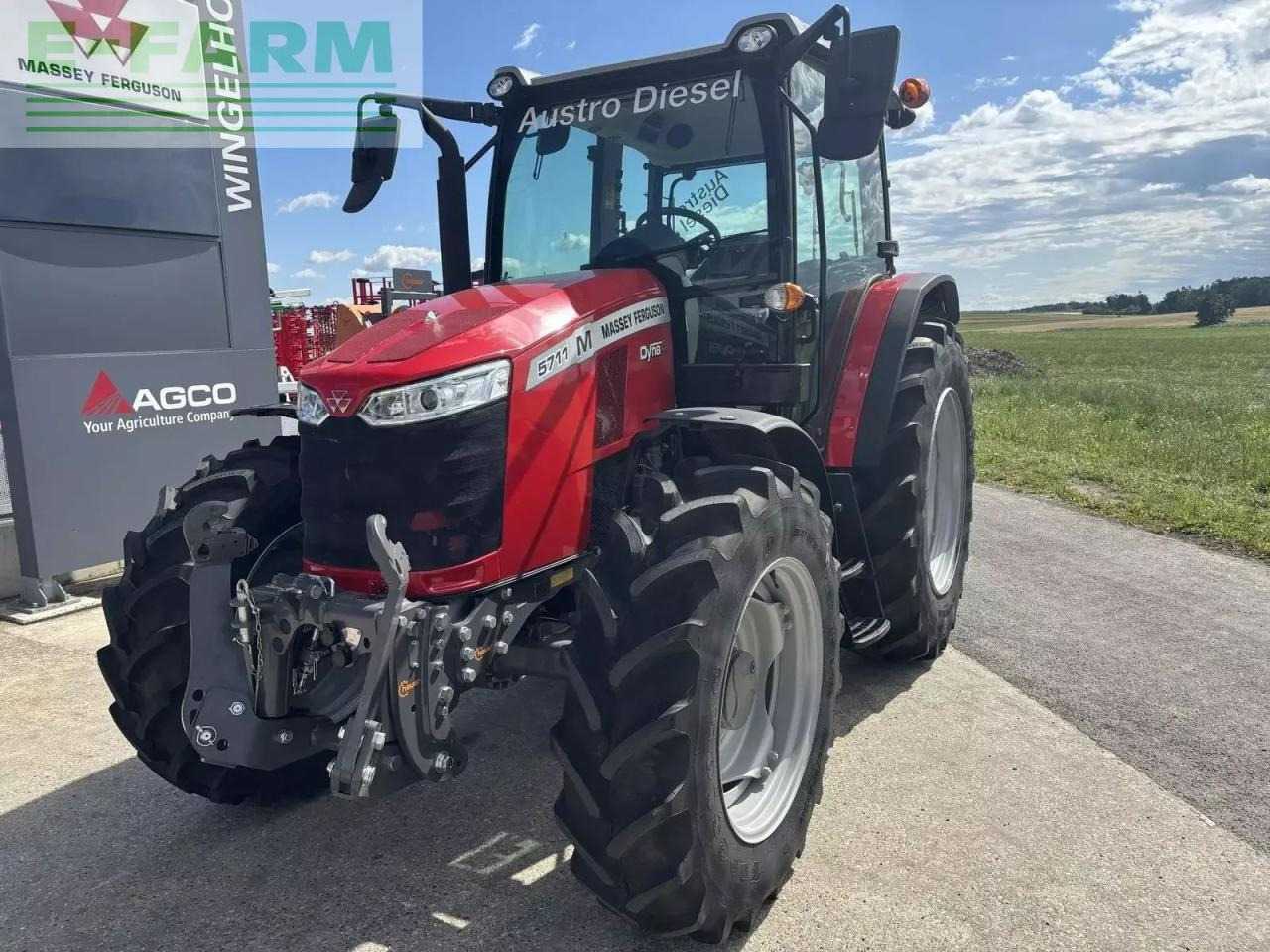 Massey Ferguson 5711 m dyna 4 comfort - Трактор: фото 3 Massey Ferguson 5711 m dyna 4 comfort - Трактор: фото 3