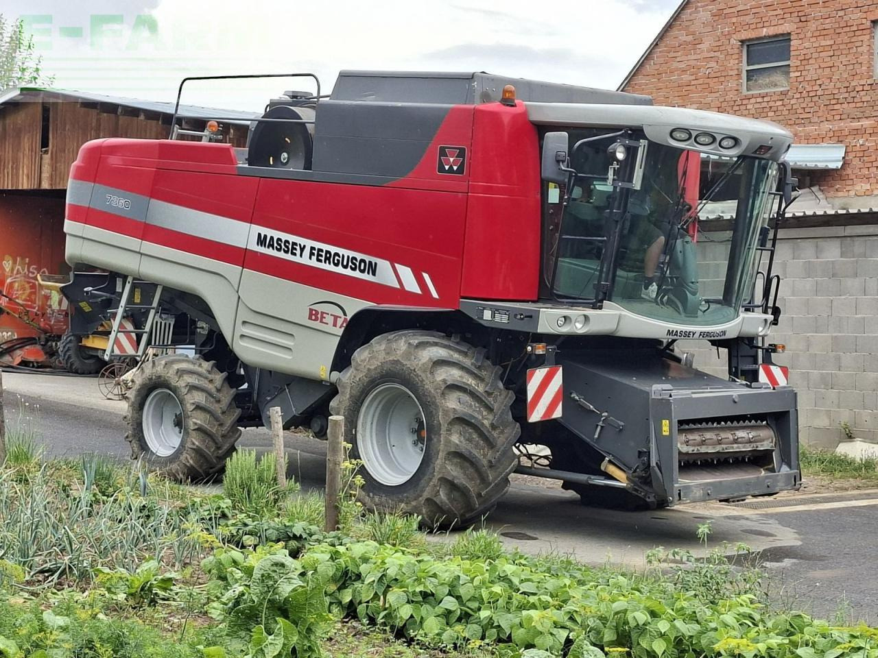 Massey Ferguson mähdrescher massey ferguson 7360 beta - Зернозбиральний комбайн: фото 1 Massey Ferguson mähdrescher massey ferguson 7360 beta - Зернозбиральний комбайн: фото 1