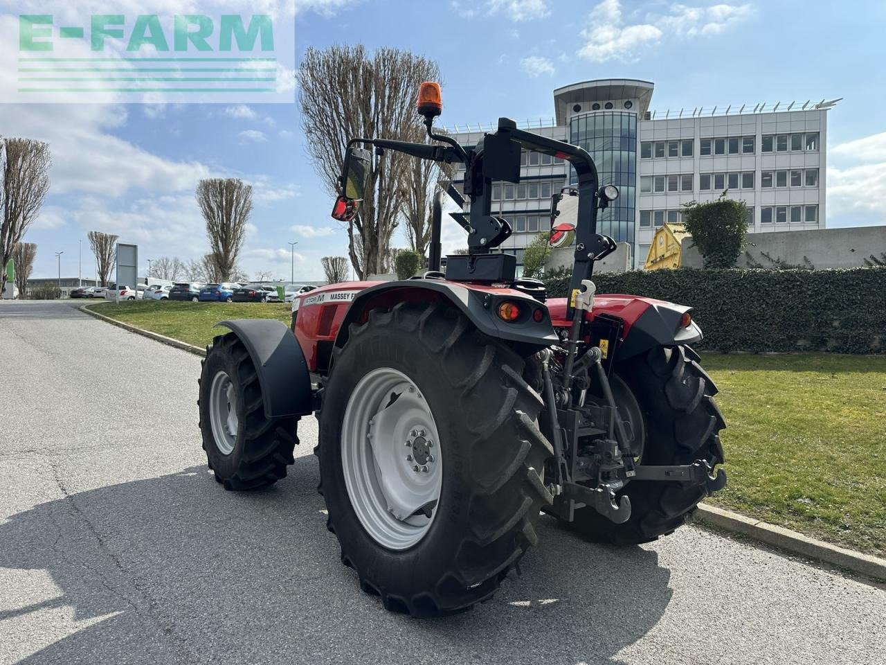 Massey Ferguson mf 4708 m plattform - Трактор: фото 4 Massey Ferguson mf 4708 m plattform - Трактор: фото 4