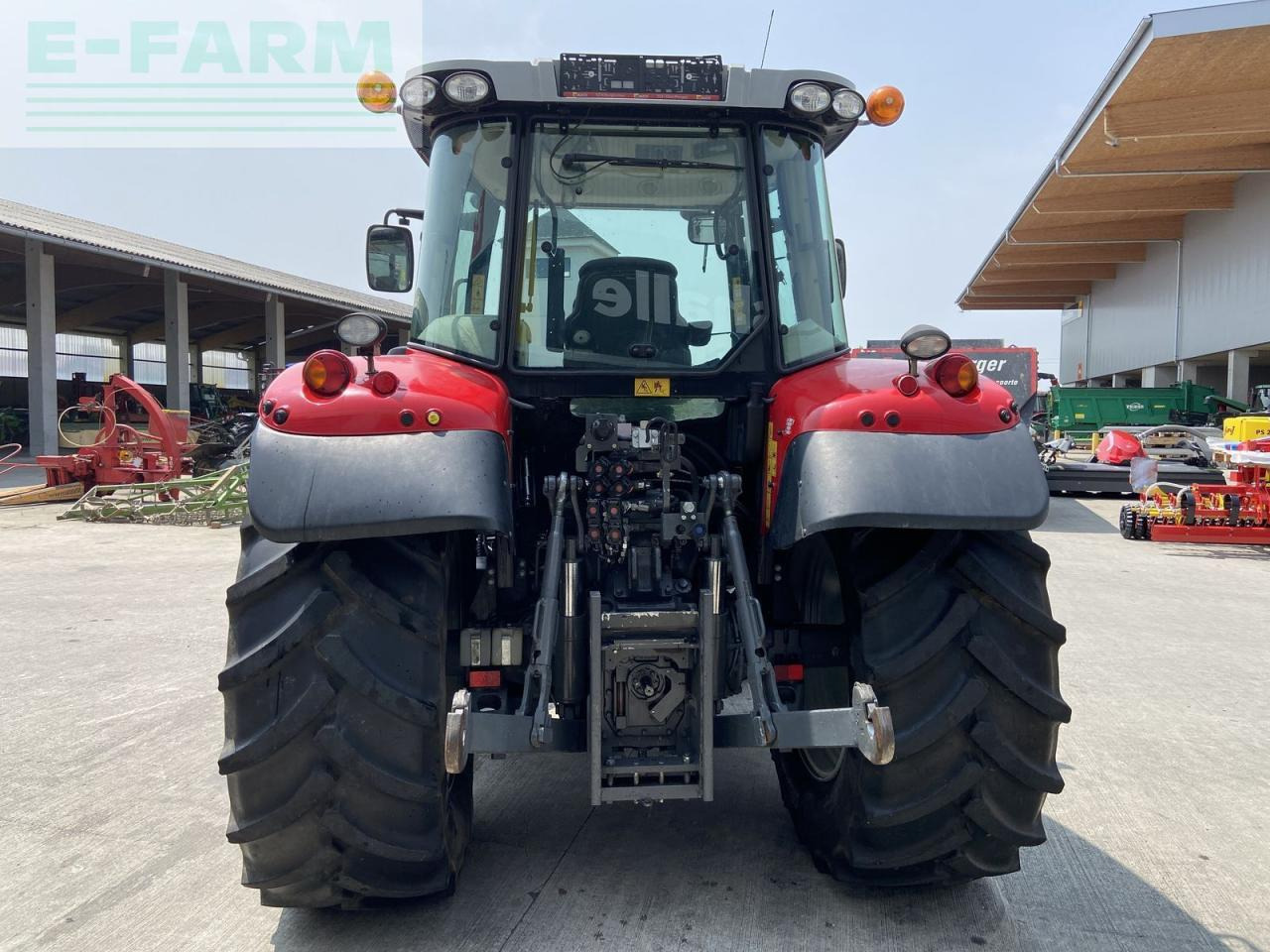 Massey Ferguson mf 5610 dyna-4 essential Essential - Трактор: фото 4 Massey Ferguson mf 5610 dyna-4 essential Essential - Трактор: фото 4