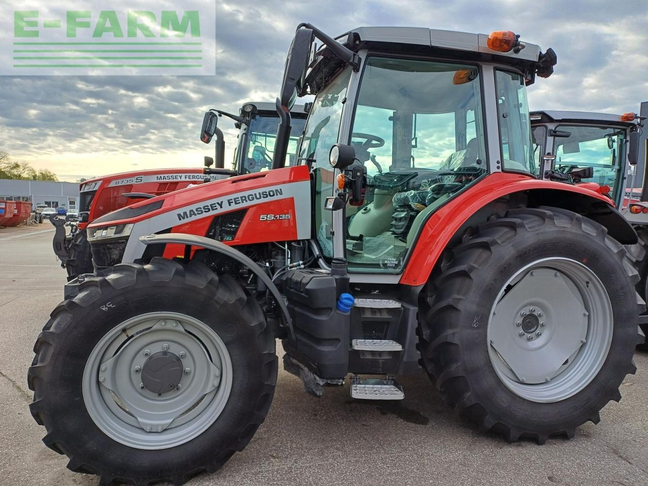 Massey Ferguson mf s5.135 - Трактор: фото 3 Massey Ferguson mf s5.135 - Трактор: фото 3