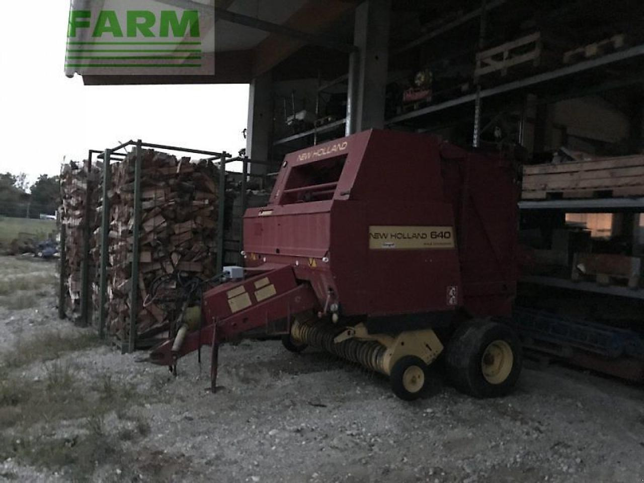 New Holland 640 B Bale Command - Прес-підбирач тюковий: фото 2 New Holland 640 B Bale Command - Прес-підбирач тюковий: фото 2