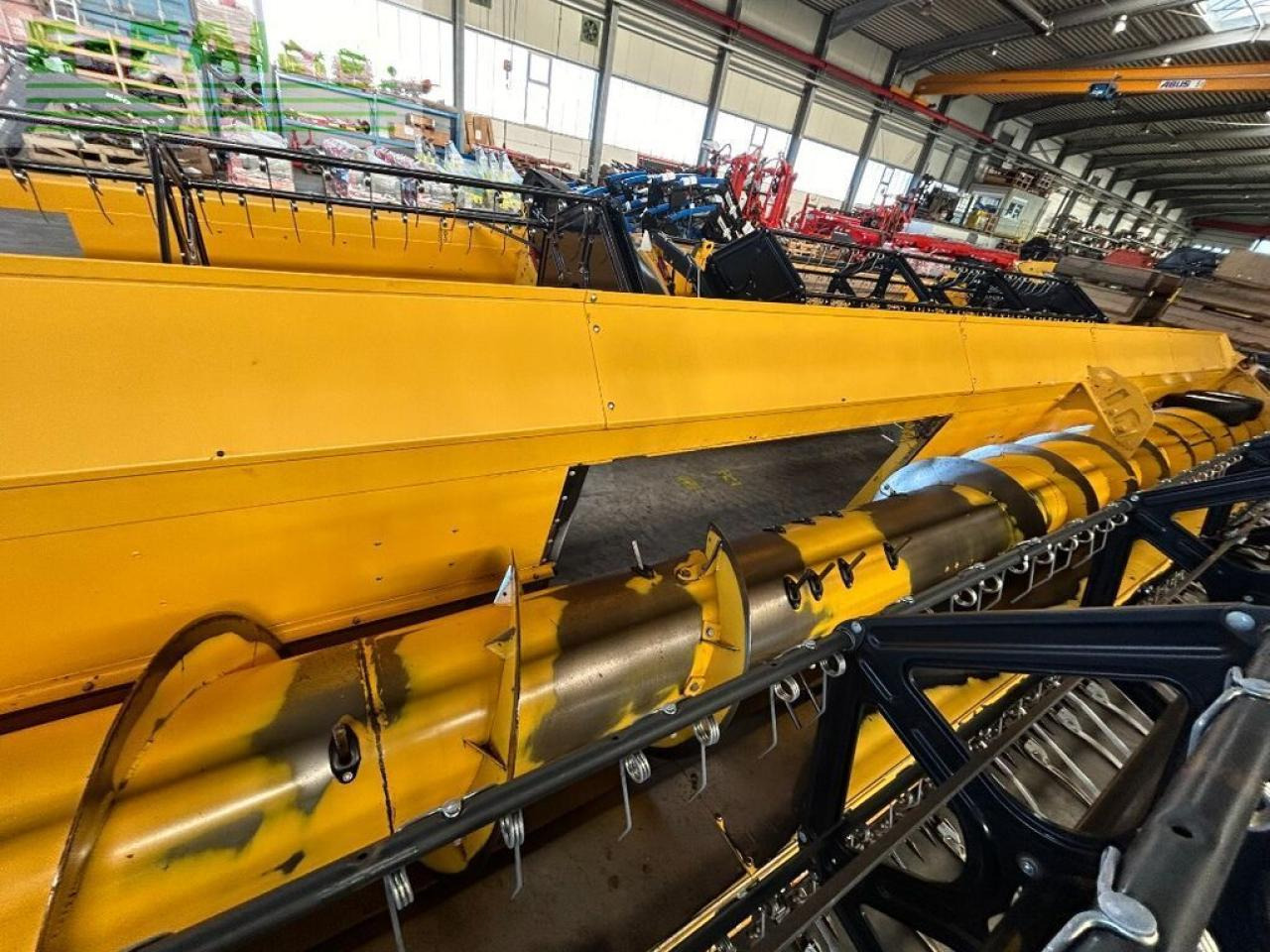 New Holland 760cg 12.5m/41 ft vf - Обладнання для кормозбирального комбайну: фото 3 New Holland 760cg 12.5m/41 ft vf - Обладнання для кормозбирального комбайну: фото 3