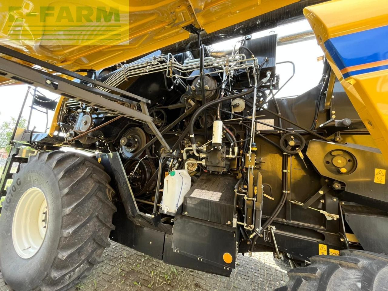 Зернозбиральний комбайн New Holland CX 6.90: фото 23