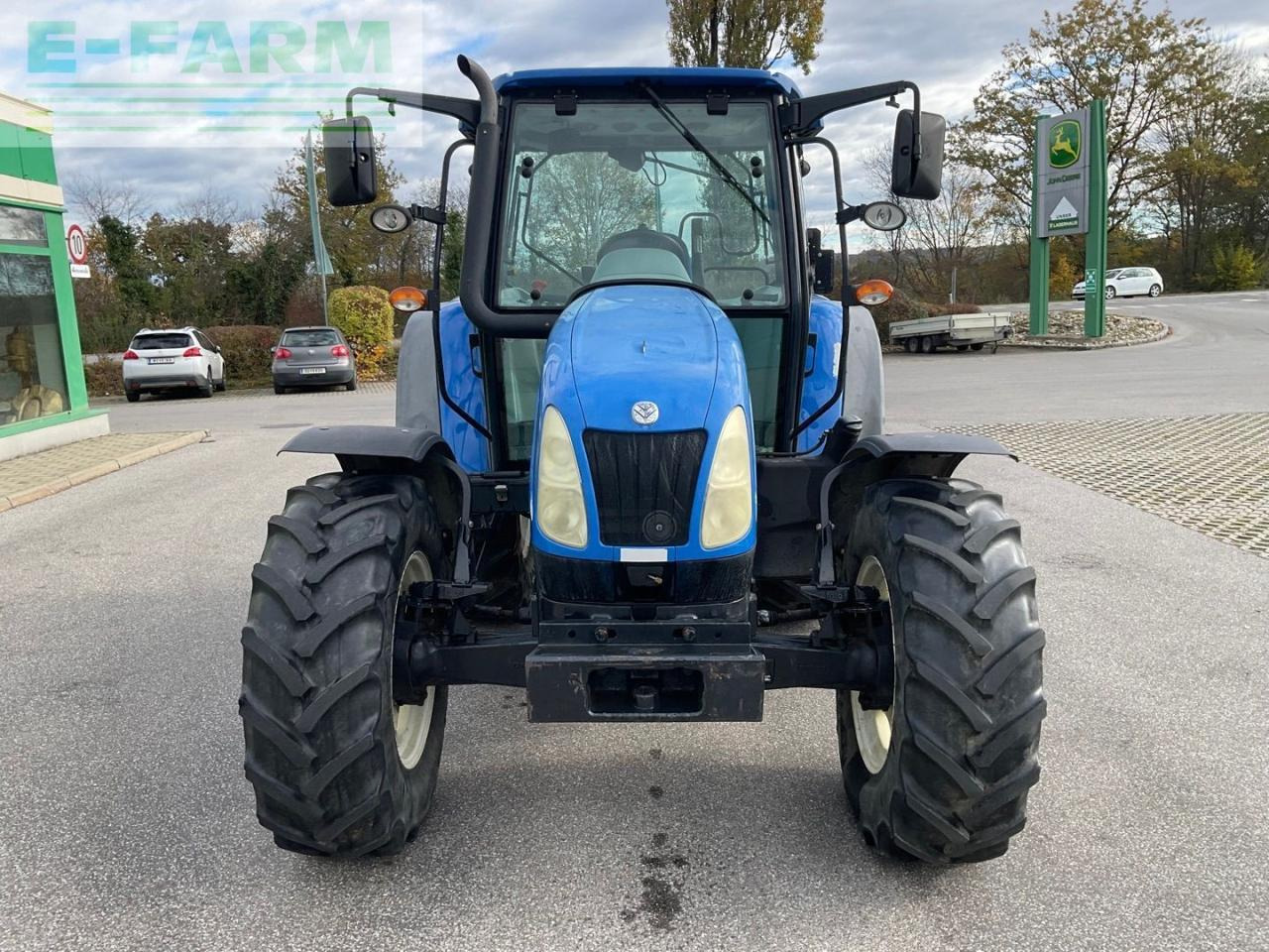 New Holland T 5030 - Трактор: фото 3 New Holland T 5030 - Трактор: фото 3