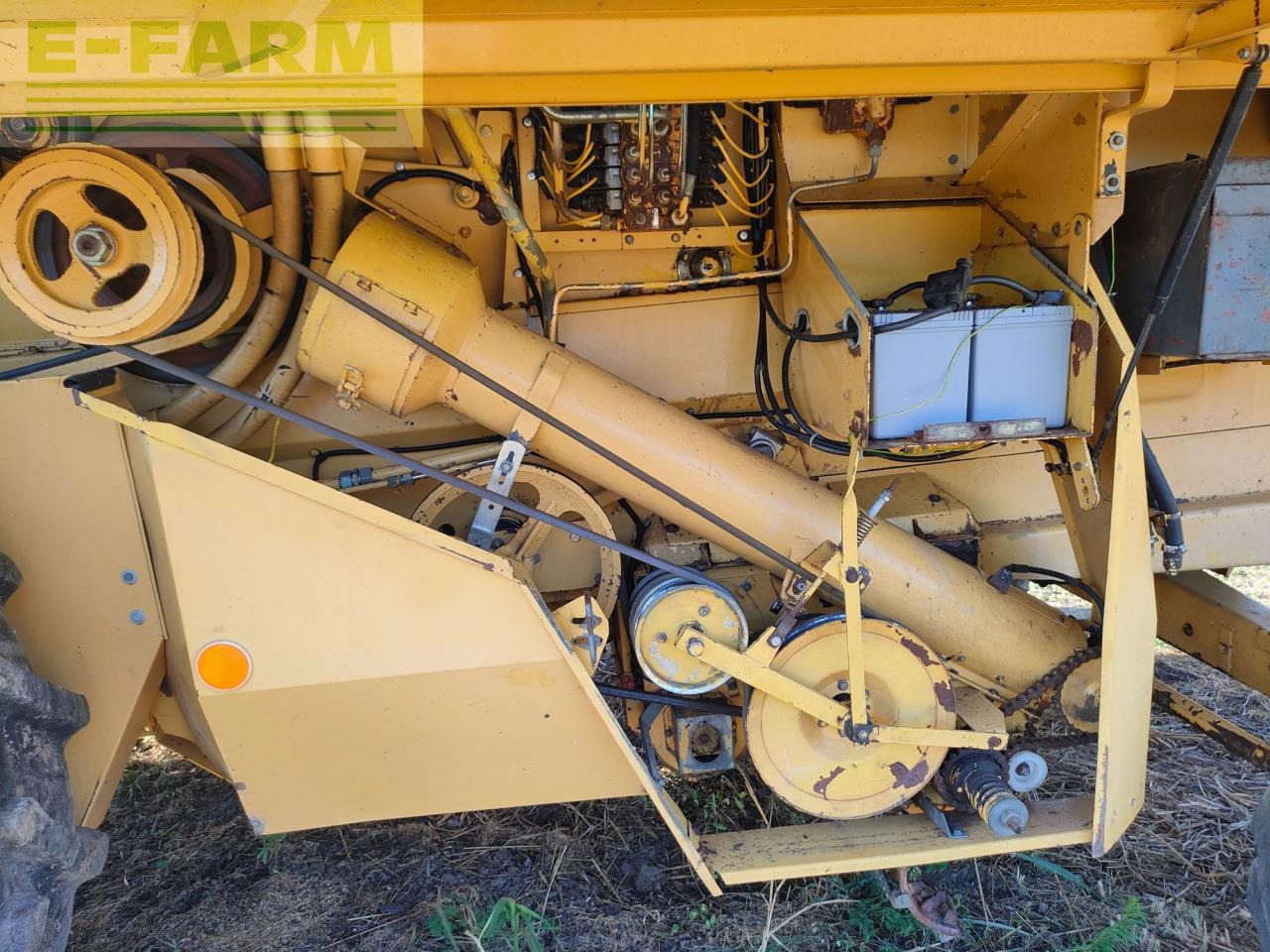 New Holland TX 66 - Зернозбиральний комбайн: фото 2 New Holland TX 66 - Зернозбиральний комбайн: фото 2