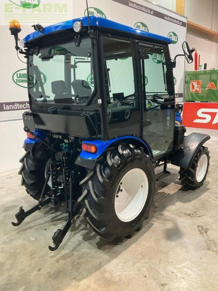 New Holland boomer 50 - Трактор: фото 3 New Holland boomer 50 - Трактор: фото 3